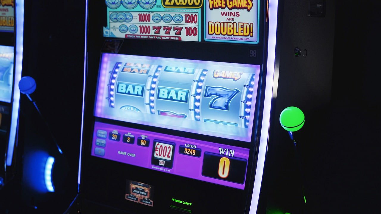 Tampilan permainan Mahjong Ways dan Gates of Olympus di platform raya 999